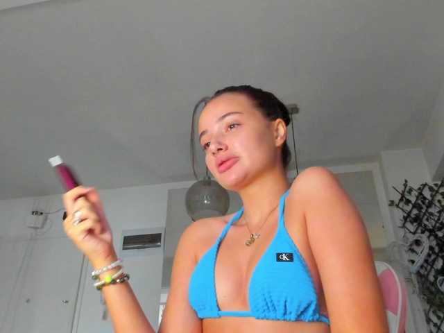 ireneVON live cam on BongaCams