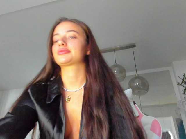 ireneVON, live now on BongaCams