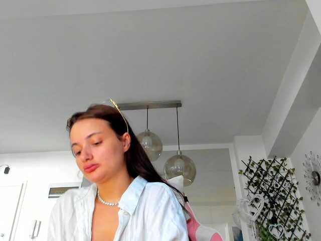 ireneVON live cam on BongaCams