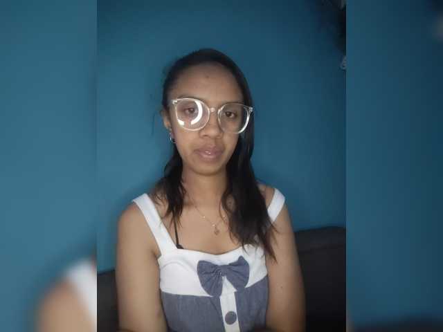 Mimie586 live cam on BongaCams
