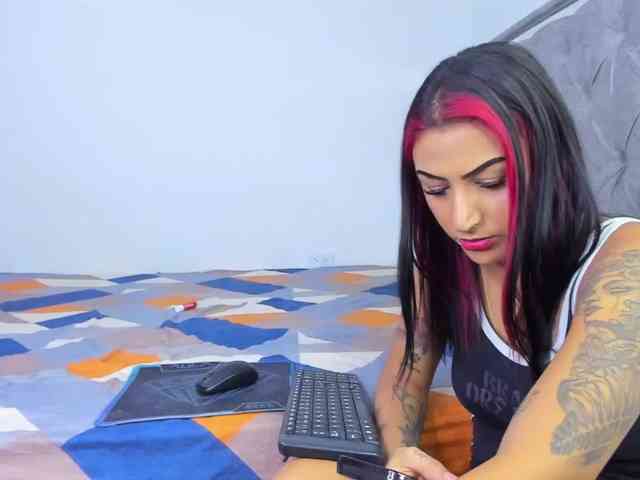 Ink-couple's cam show statistics and live stream