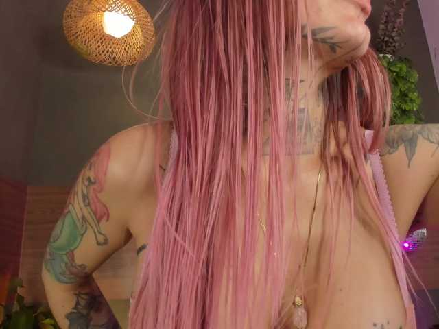 GinebraFox live cam on BongaCams