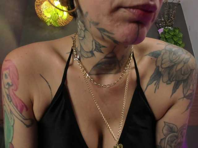 GinebraFox's BongaCams show and profile