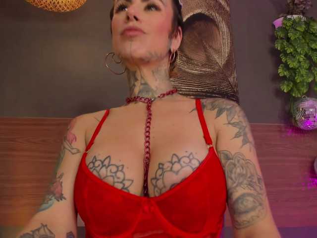 GinebraFox live cam on BongaCams