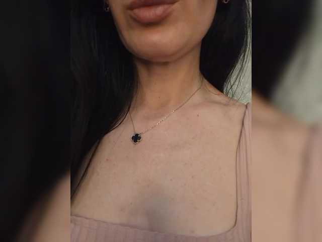 Mikki88K live cam on BongaCams