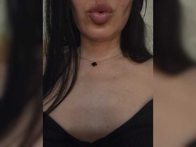 Mikki88K live cam on BongaCams