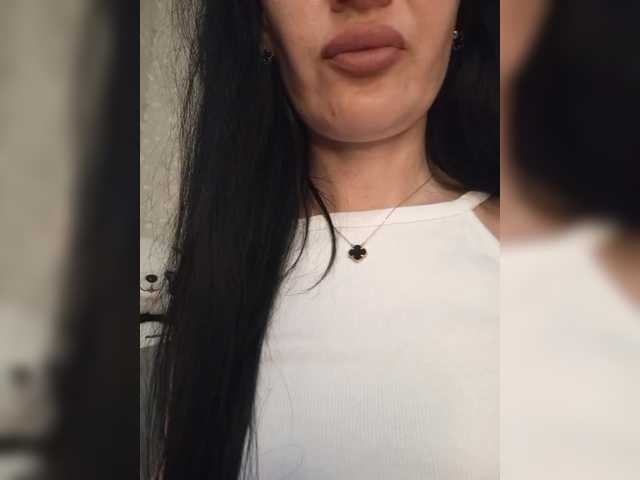 Mikki88K's BongaCams show and profile