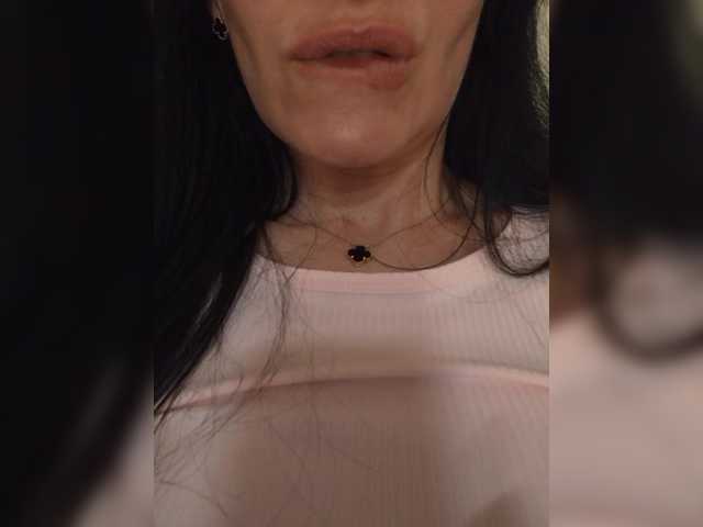 Black_chick live cam preview