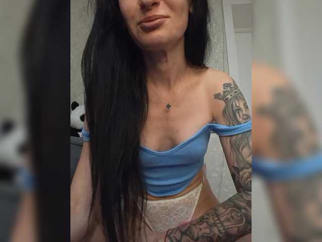 Mikki88K live cam on BongaCams