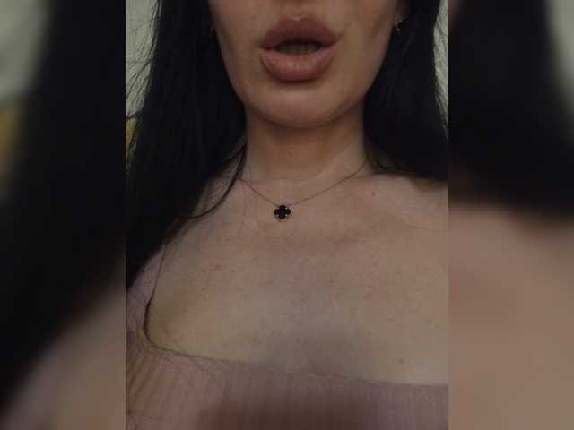 Mikki88K live webcam show