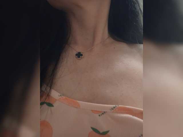 Mikki88K live cam on BongaCams
