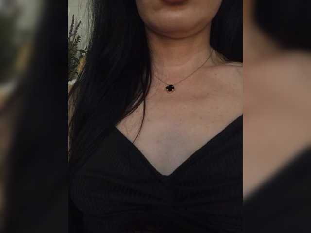 Mikki88K live cam on BongaCams