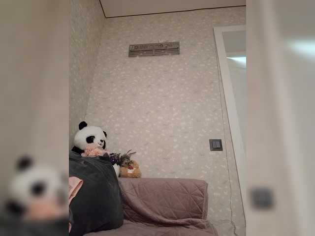 Black_chick live cam preview