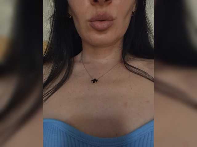 Mikki88K live cam on BongaCams