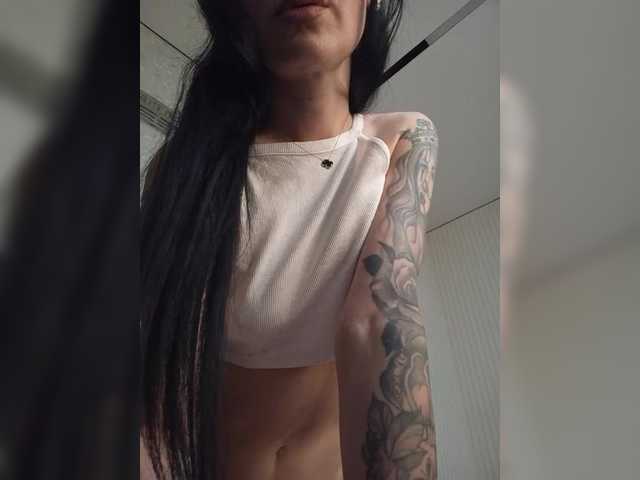 Mikki88K live cam on BongaCams
