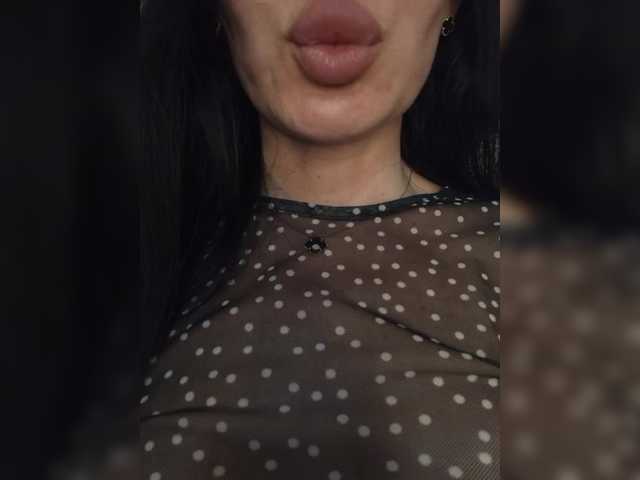 Mikki88K's BongaCams show and profile