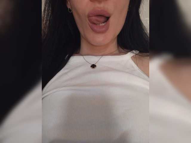 Mikki88K live cam