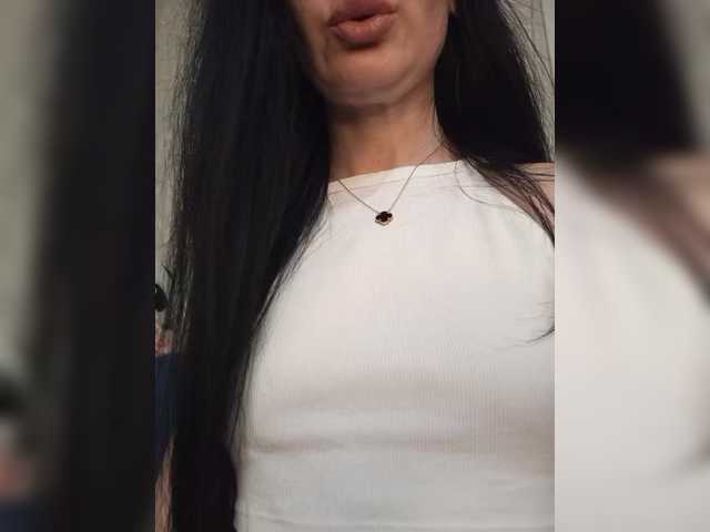 Mikki88K live cam on BongaCams