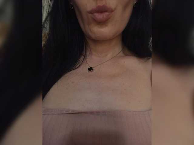 Mikki88K live cam on BongaCams