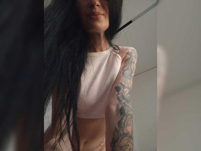 Mikki88K live cam on BongaCams