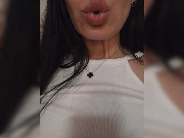 Black_chick live webcam show