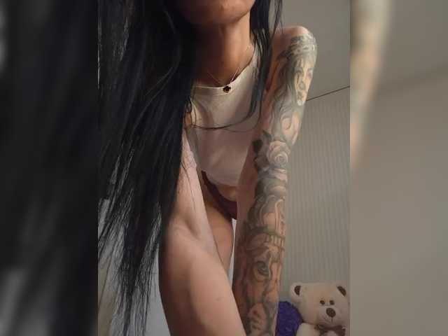 Mikki88K live cam on BongaCams