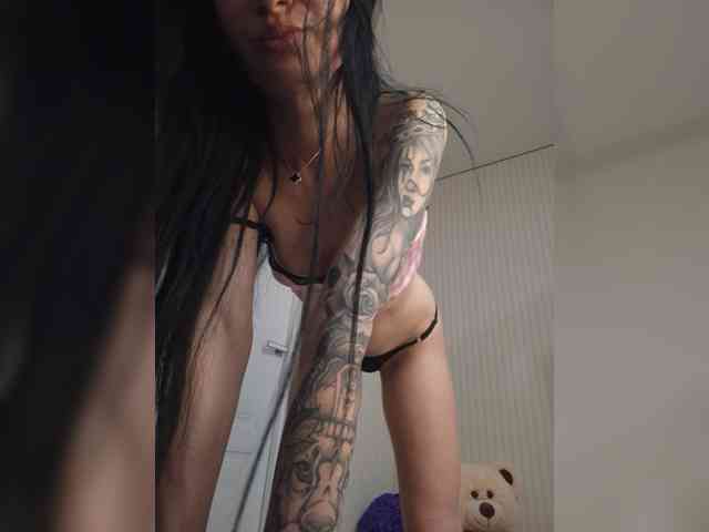 Black_chick webcam