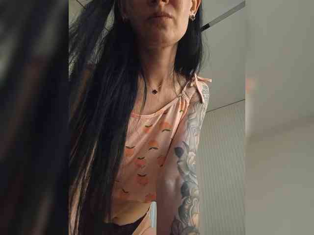 Black_chick webcam