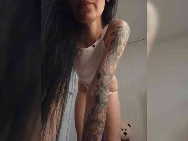 Black_chick webcam