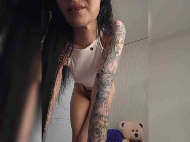 Black_chick webcam
