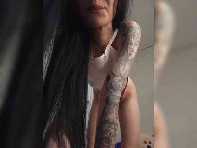 Black_chick webcam