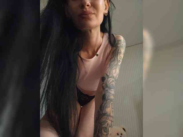 Black_chick webcam