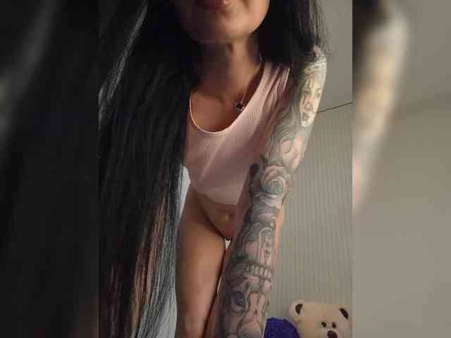 Black_chick webcam