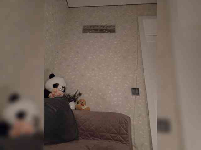 Black_chick webcam
