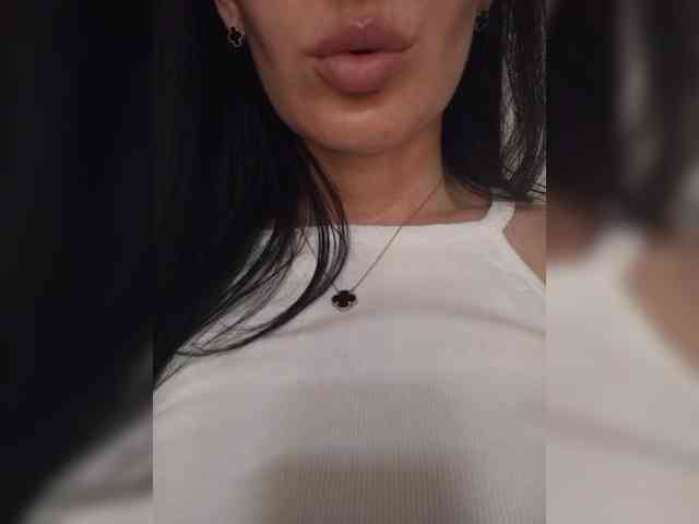 Black_chick webcam