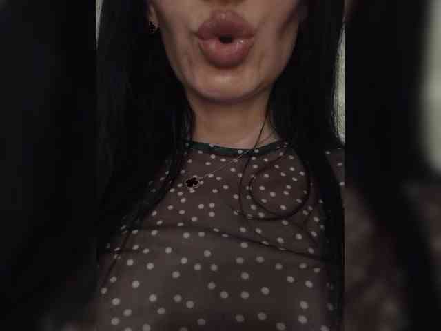 Black_chick webcam