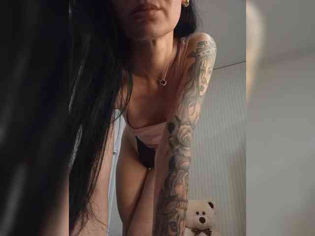 Black_chick webcam