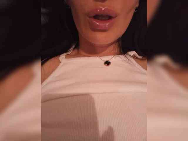 Black_chick webcam