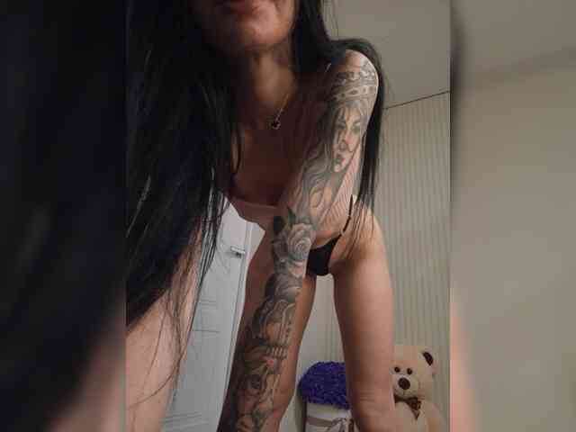 Black_chick webcam