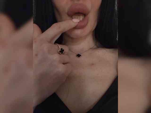 Mikki88K Live Webcam on BongaCams