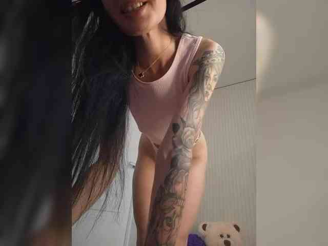 Black_chick webcam