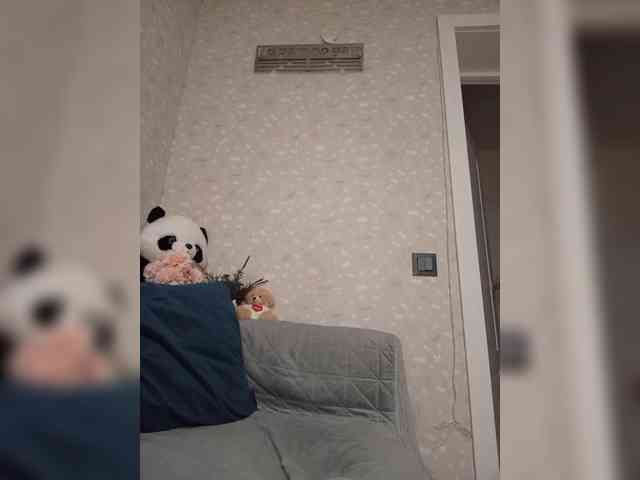 Black_chick webcam