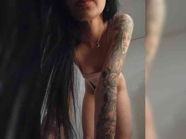 Black_chick webcam