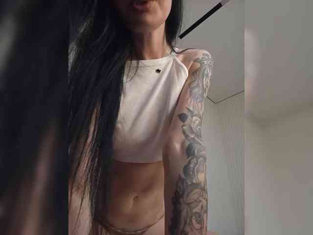 Black_chick webcam