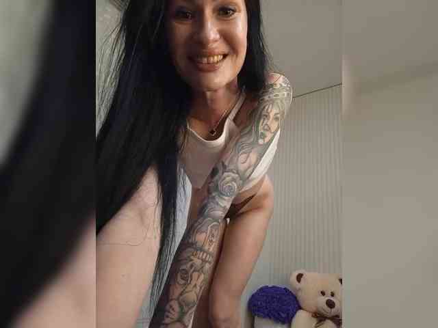 Black_chick webcam