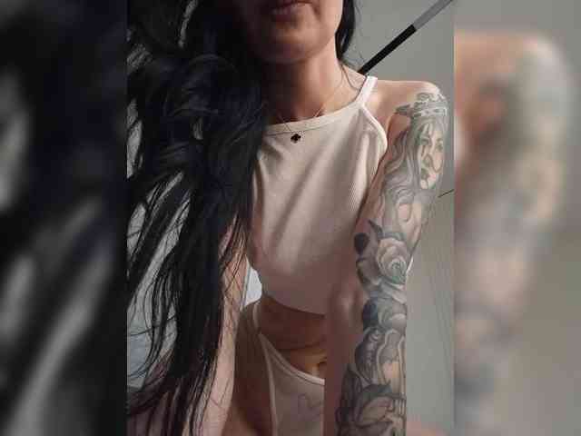 Black_chick webcam