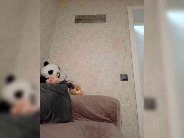 Black_chick webcam