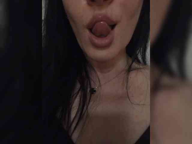 Black_chick webcam