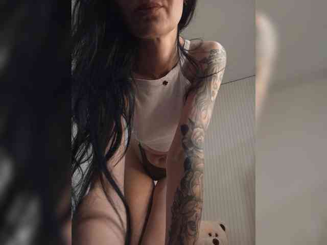 Black_chick webcam