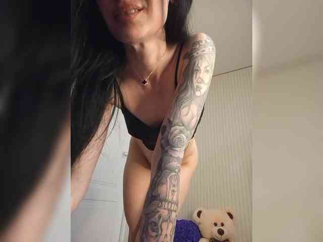 Black_chick webcam